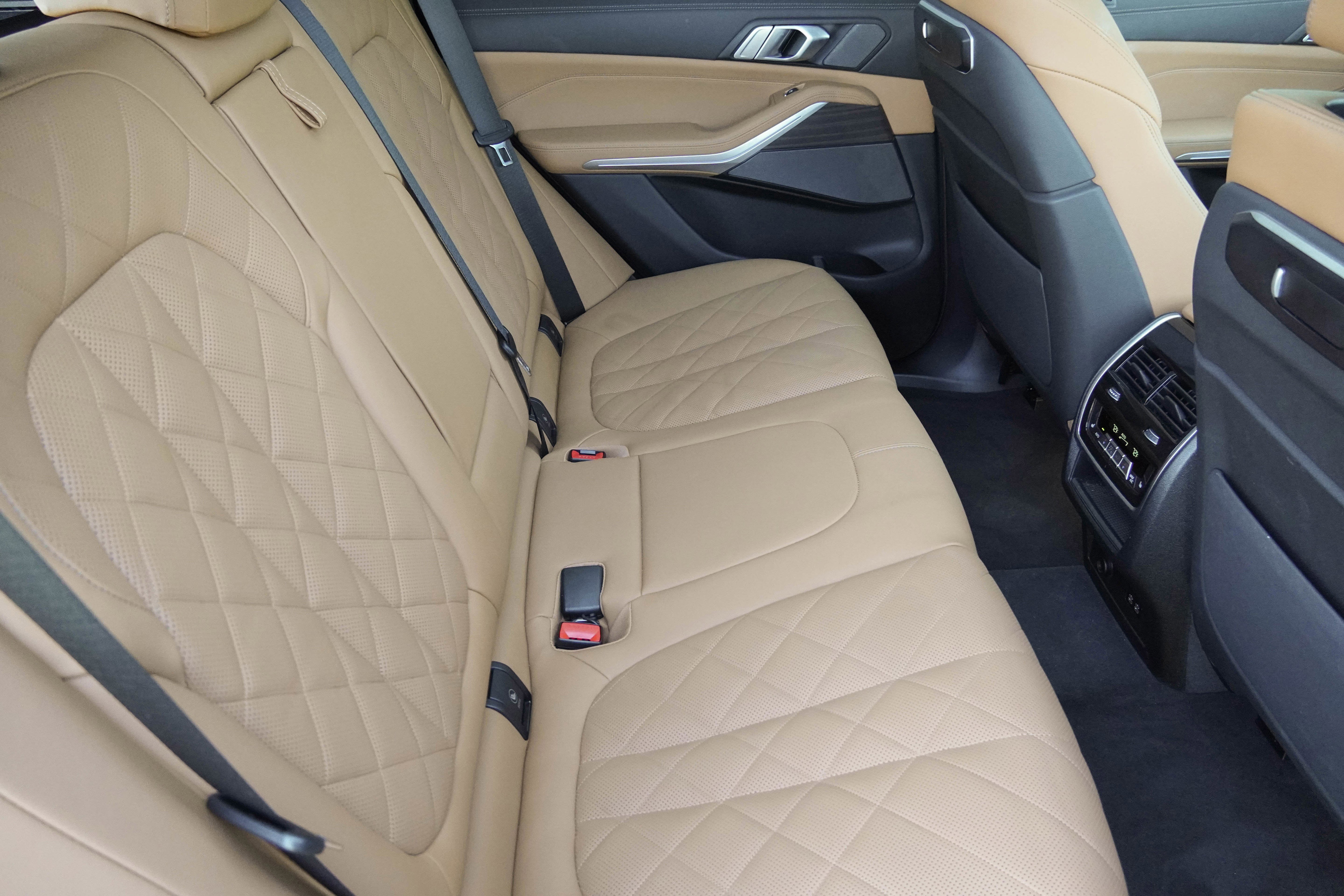 Certified 2025 BMW X5 xDrive40i w/ Climate Comfort Package image 36