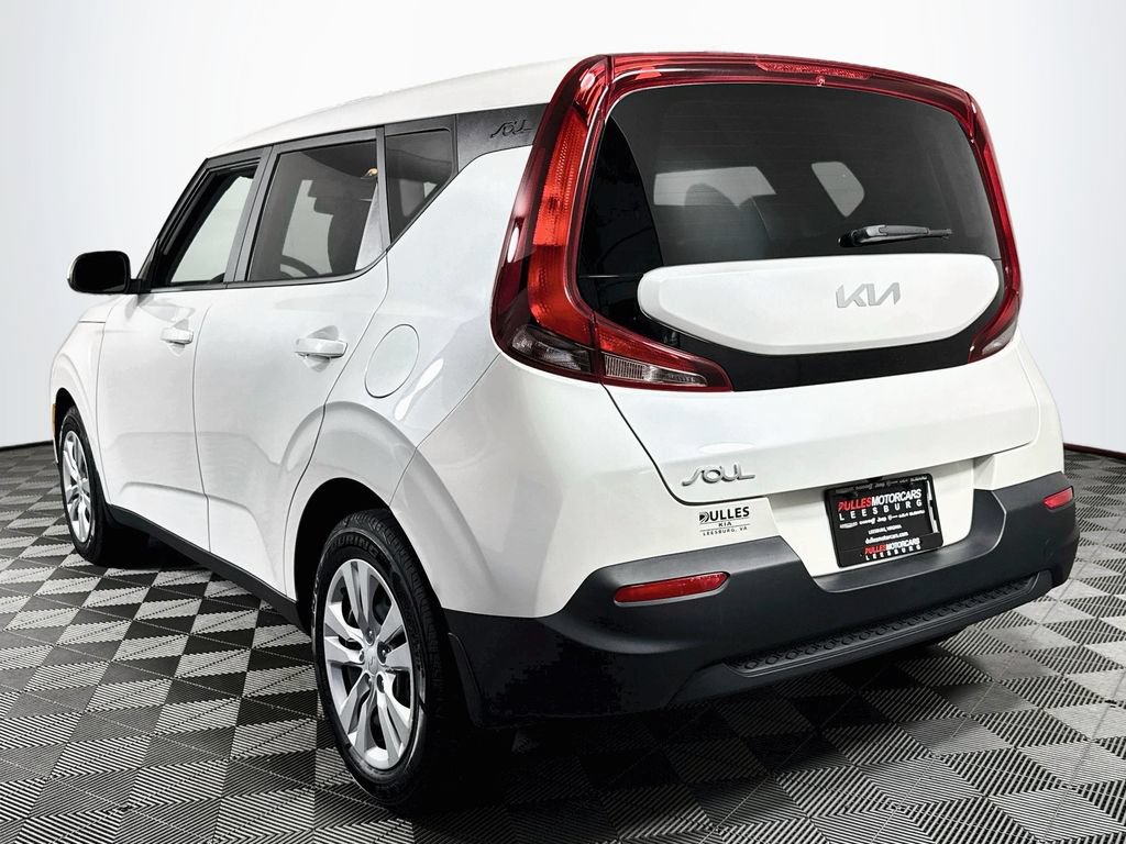 Used 2022 Kia Soul LX FWD image 5