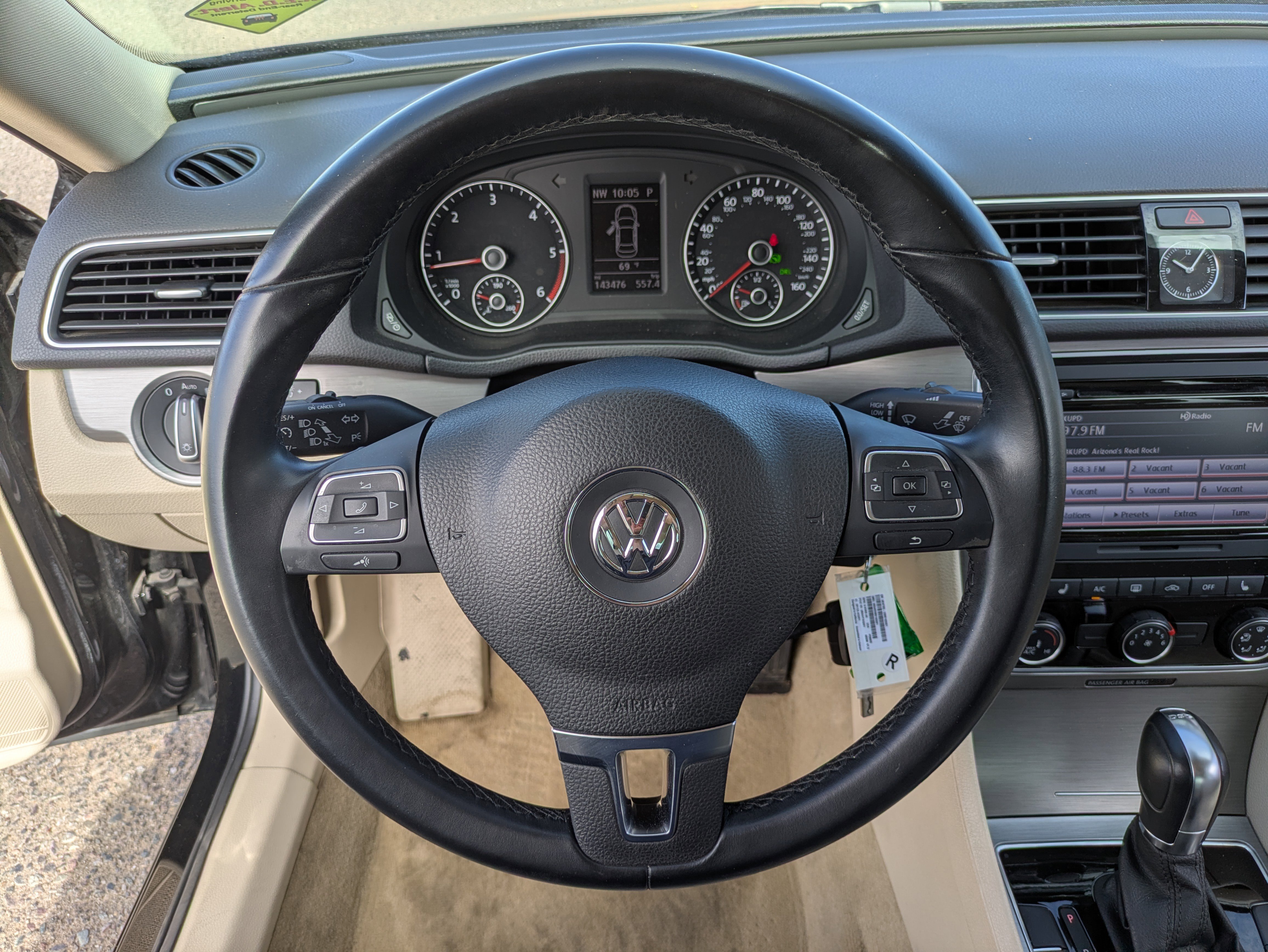 Used 2014 Volkswagen Passat TDI SE image 25