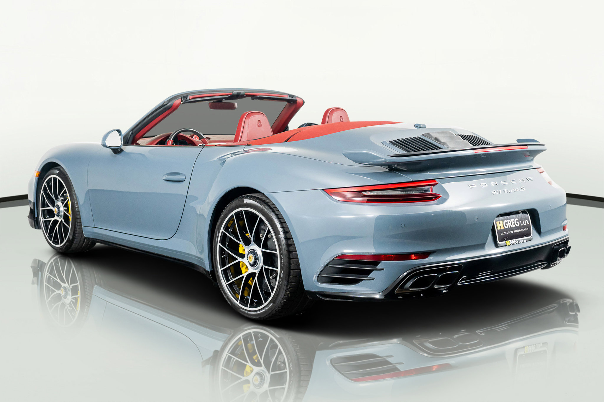 Used 2017 Porsche 911 Turbo S image 16