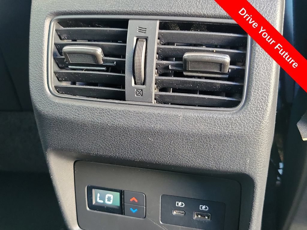 Used 2021 Nissan Rogue SL AWD/4WD image 23