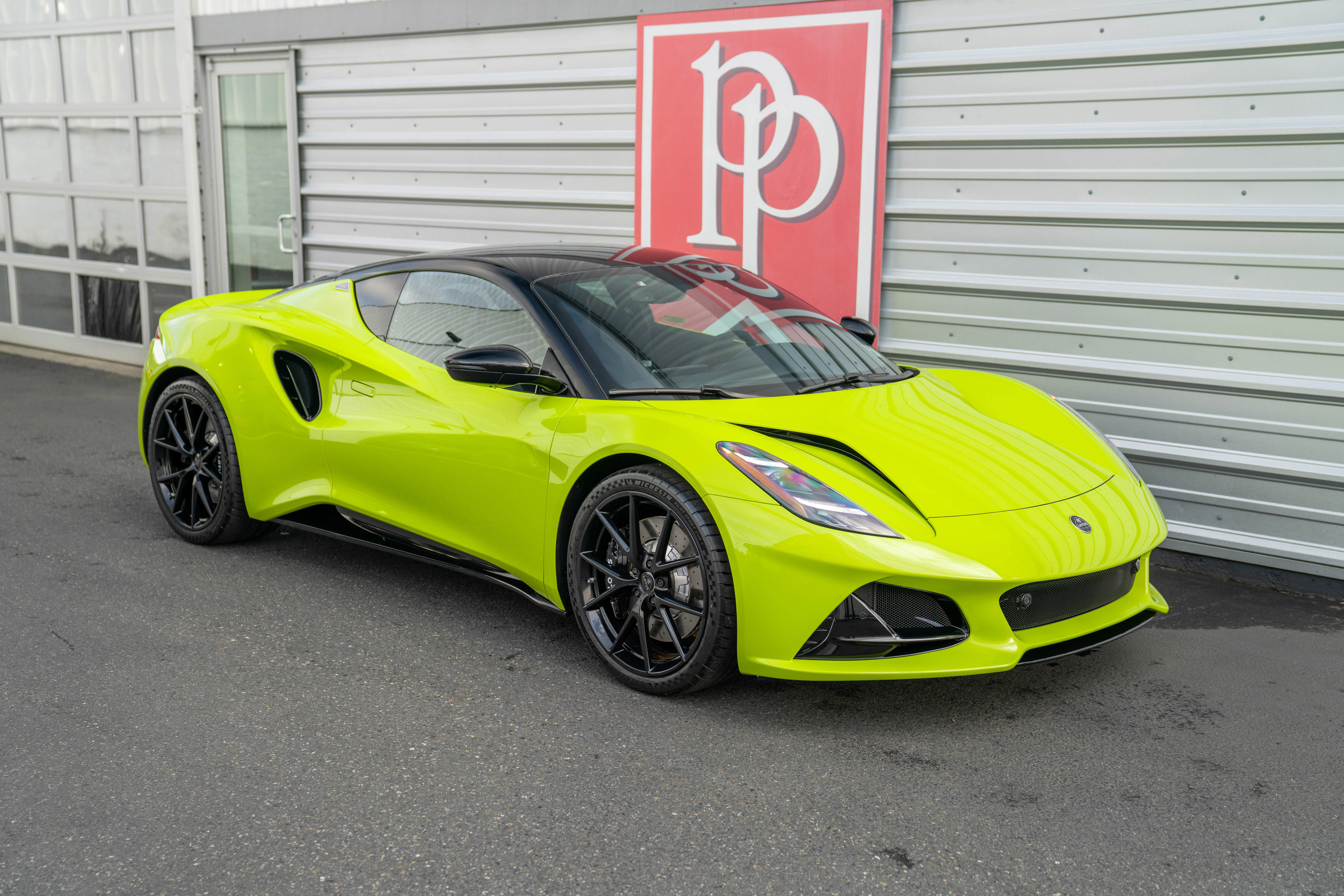 Used 2025 Lotus Emira RWD image 44