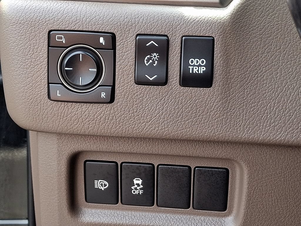 Used 2018 Lexus GX 460 Premium w/ Premium Package AWD/4WD image 24