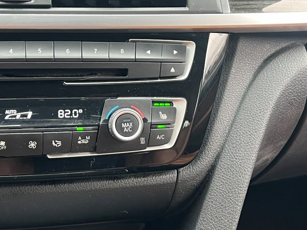 Used 2017 BMW 330e 330e iPerformance 4dr Car image 23