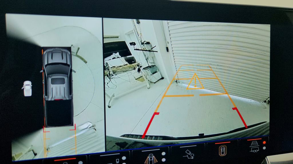 Used 2025 Chevrolet Silverado 1500 RST AWD/4WD image 22