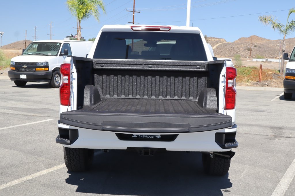 New 2026 Chevrolet Silverado 1500 Custom w/ Turbomax Blackout Package AWD/4WD image 36