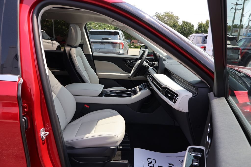 New 2026 Lincoln Aviator AWD image 27