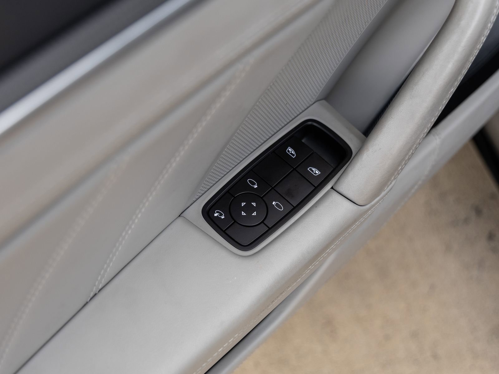 Used 2022 Porsche 911 Turbo S image 30