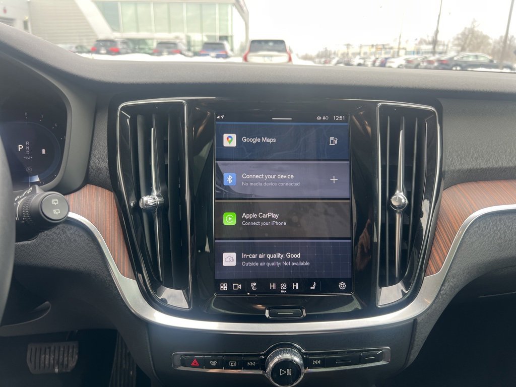 Certified 2025 Volvo V60 B5 Cross Country Plus image 7