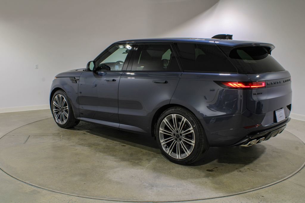 New 2026 Land Rover Range Rover Sport Dynamic SE AWD/4WD image 3