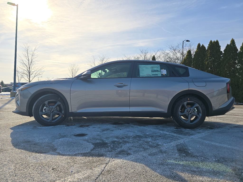 New 2025 Kia K4 LXS image 11
