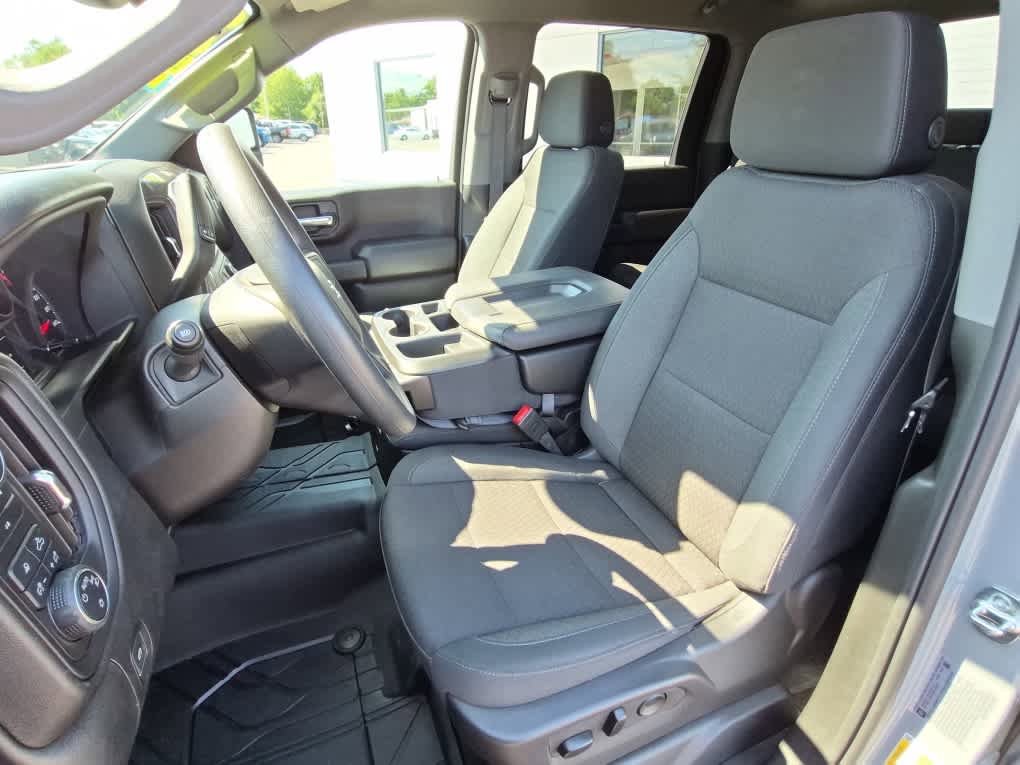 Used 2025 Chevrolet Silverado 2500 Custom w/ Custom Value Package AWD/4WD image 10