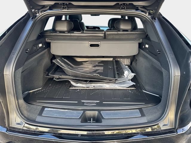 New 2026 Cadillac Lyriq V w/ LPO, Onyx Lite Package AWD/4WD image 5