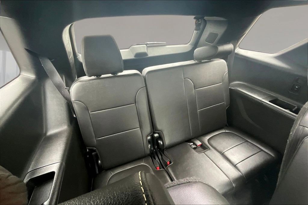 Used 2023 Chevrolet Traverse LT w/ LT Premium Package AWD/4WD image 26