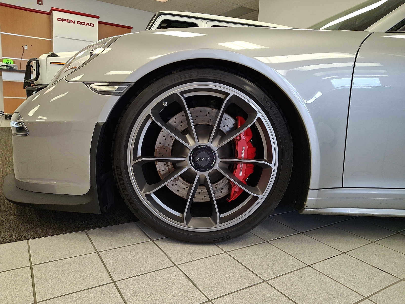 Used 2015 Porsche 911 GT3 RWD image 8