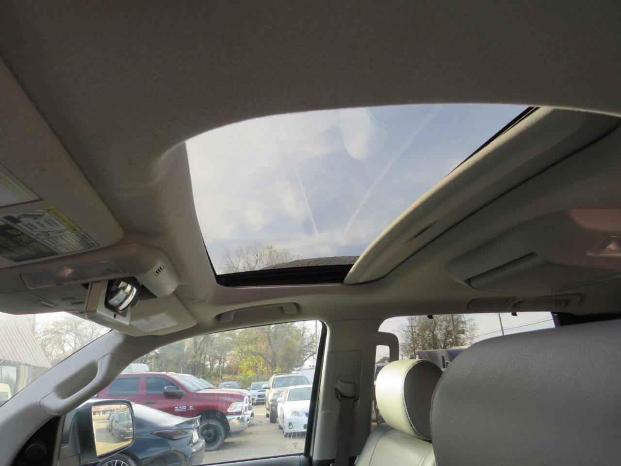 Used 2015 Toyota Sequoia Platinum AWD/4WD image 25