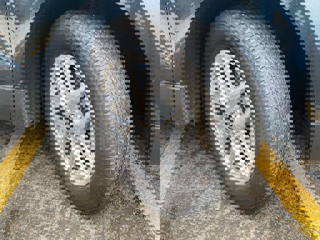 Used 2024 Ford Edge SEL w/ Convenience Package image 25