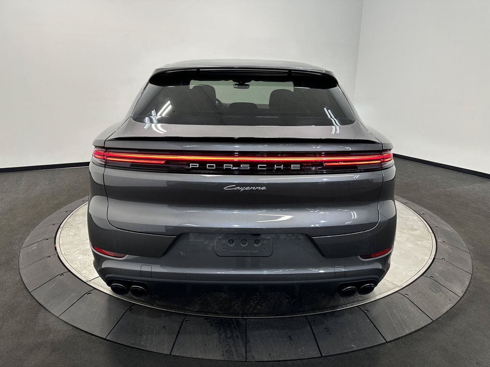 New 2026 Porsche Cayenne Coupe AWD/4WD image 6