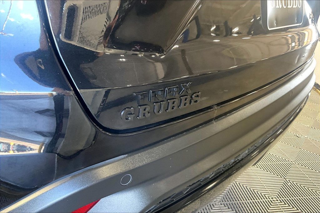 Used 2025 Chevrolet Trax RS w/ Driver Confidence Package FWD image 39