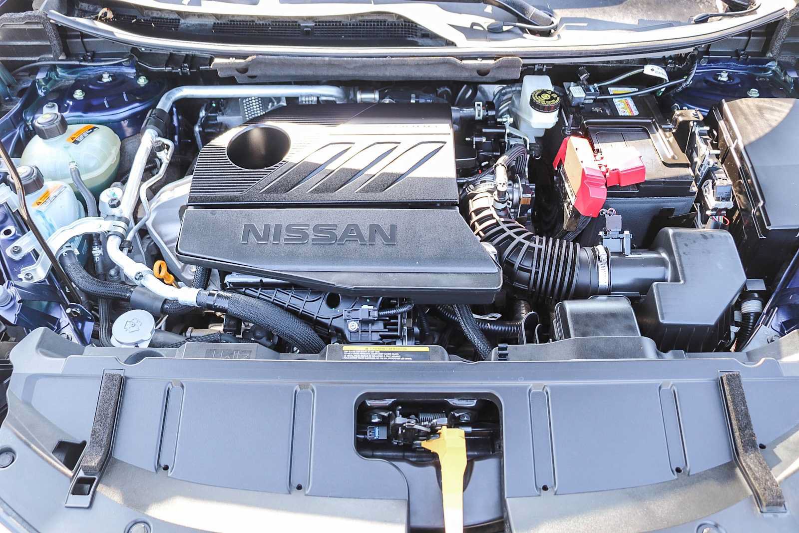 Used 2025 Nissan Rogue SL AWD/4WD image 26