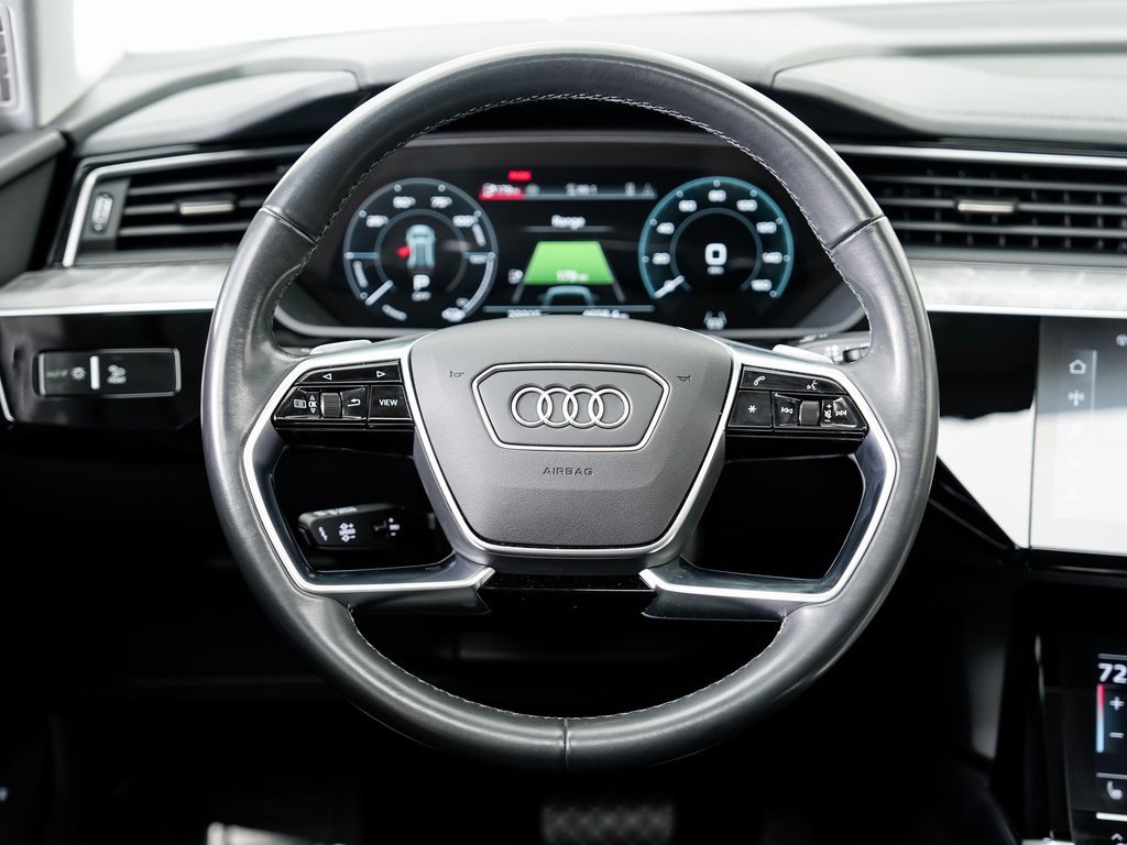 Used 2024 Audi Q8 e-tron Premium Plus image 11