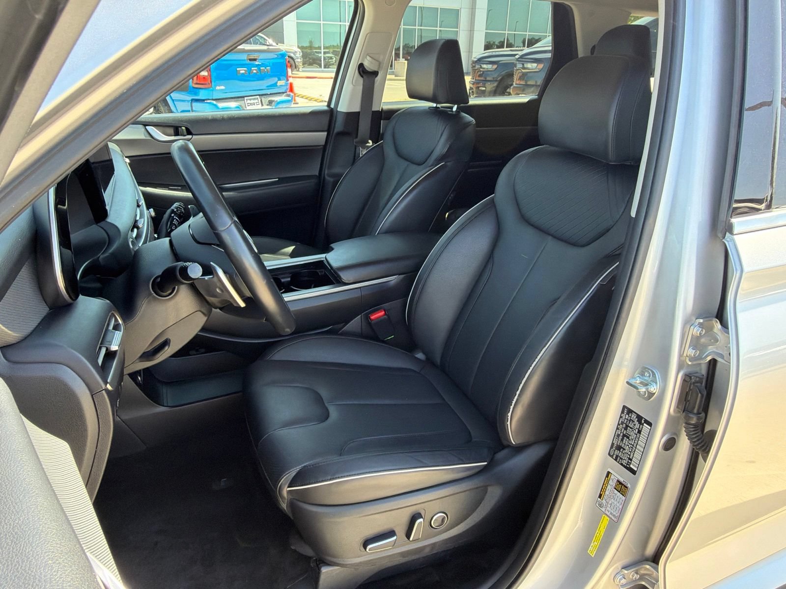Used 2024 Hyundai Palisade SEL FWD image 14