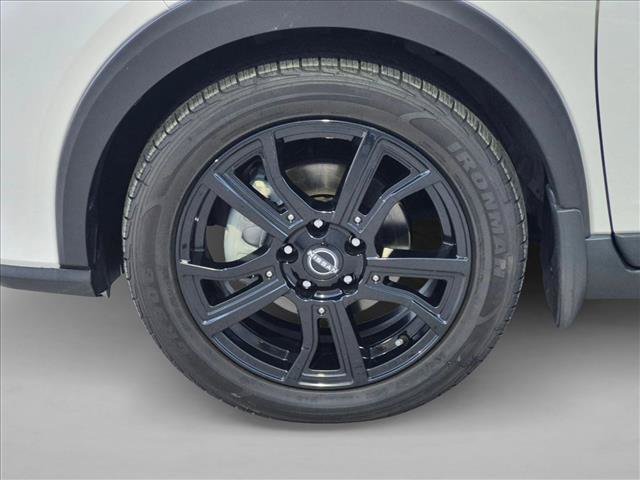 Used 2023 Nissan Kicks SR w/ SR Premium Package FWD image 21