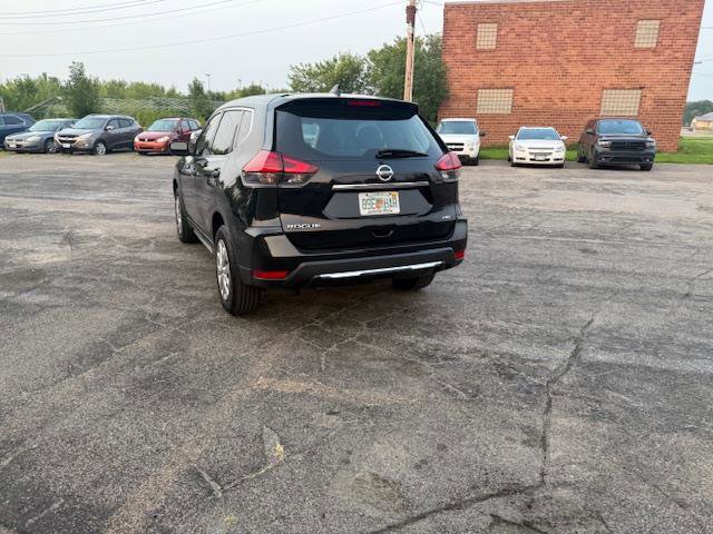 Used 2017 Nissan Rogue S image 10