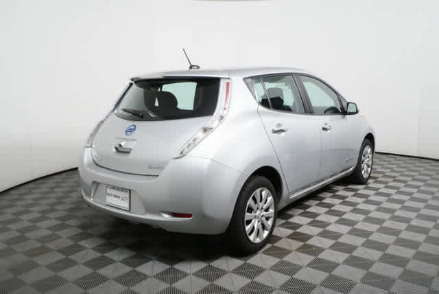 Used 2017 Nissan Leaf S w/ Charge Package FWD image 3