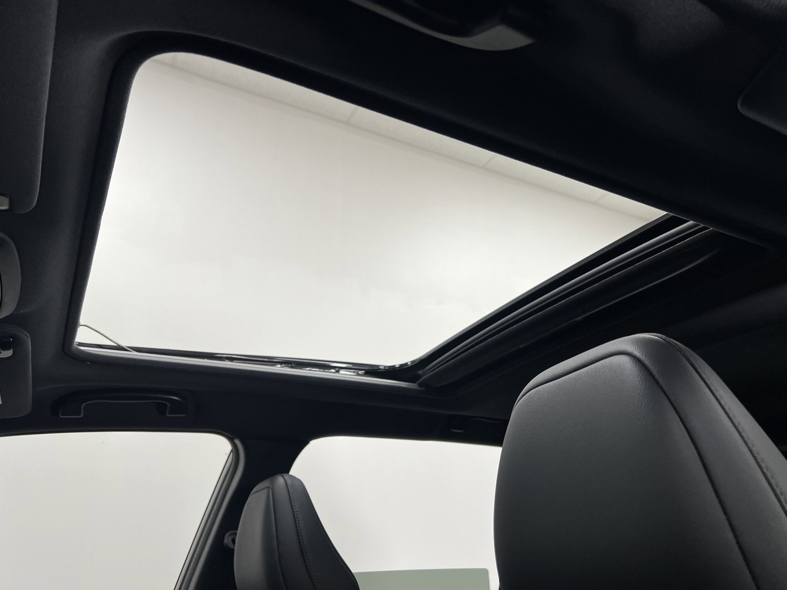 New 2025 Subaru Forester Touring image 21