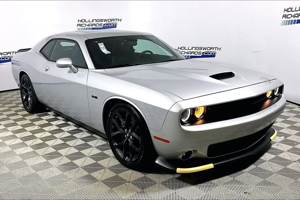 Used 2023 Dodge Challenger R/T w/ Plus Package image 3
