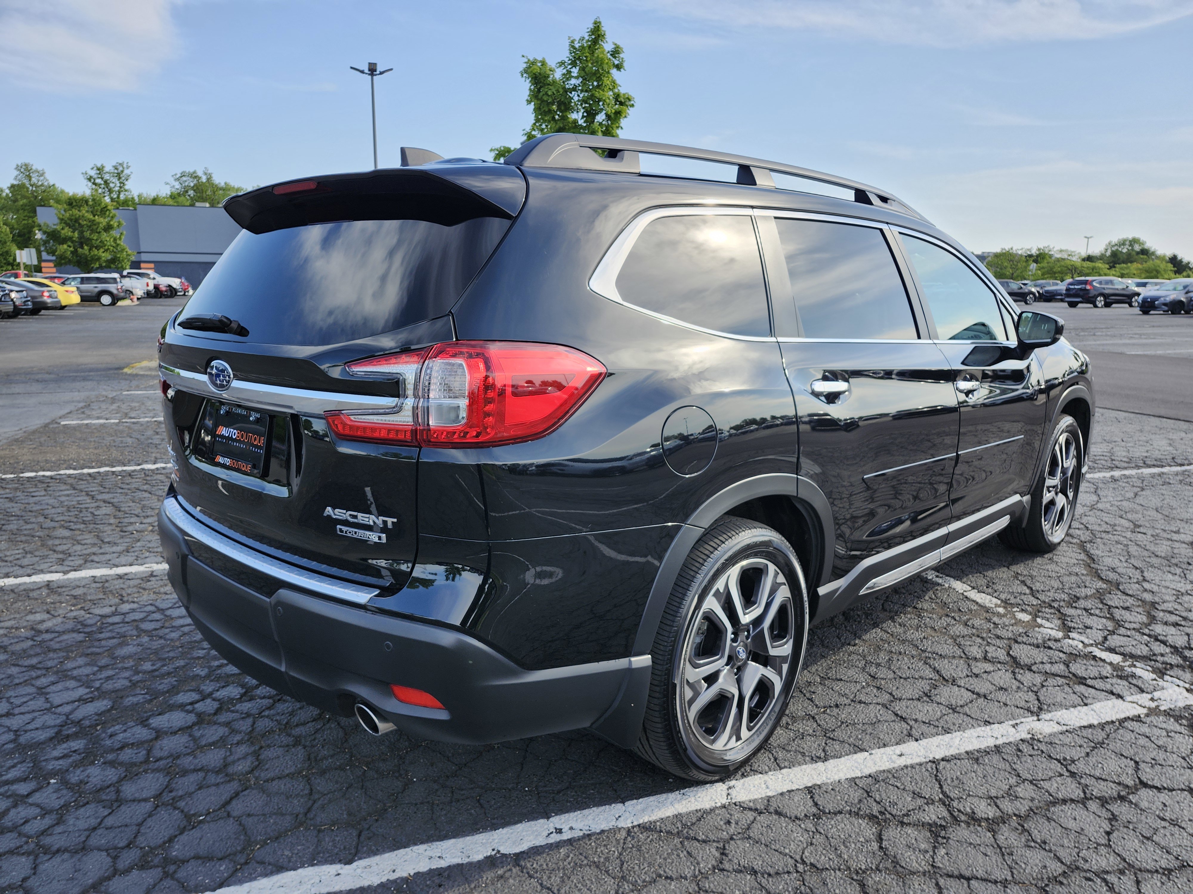 Used 2024 Subaru Ascent Touring w/ Popular Package #2 AWD/4WD image 19