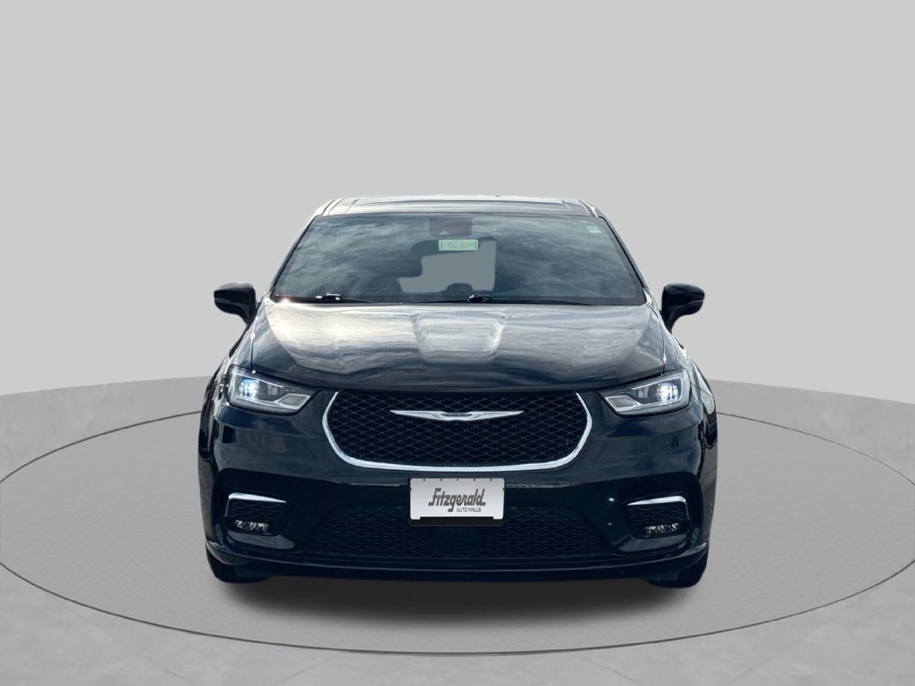 Used 2024 Chrysler Pacifica Touring FWD image 17