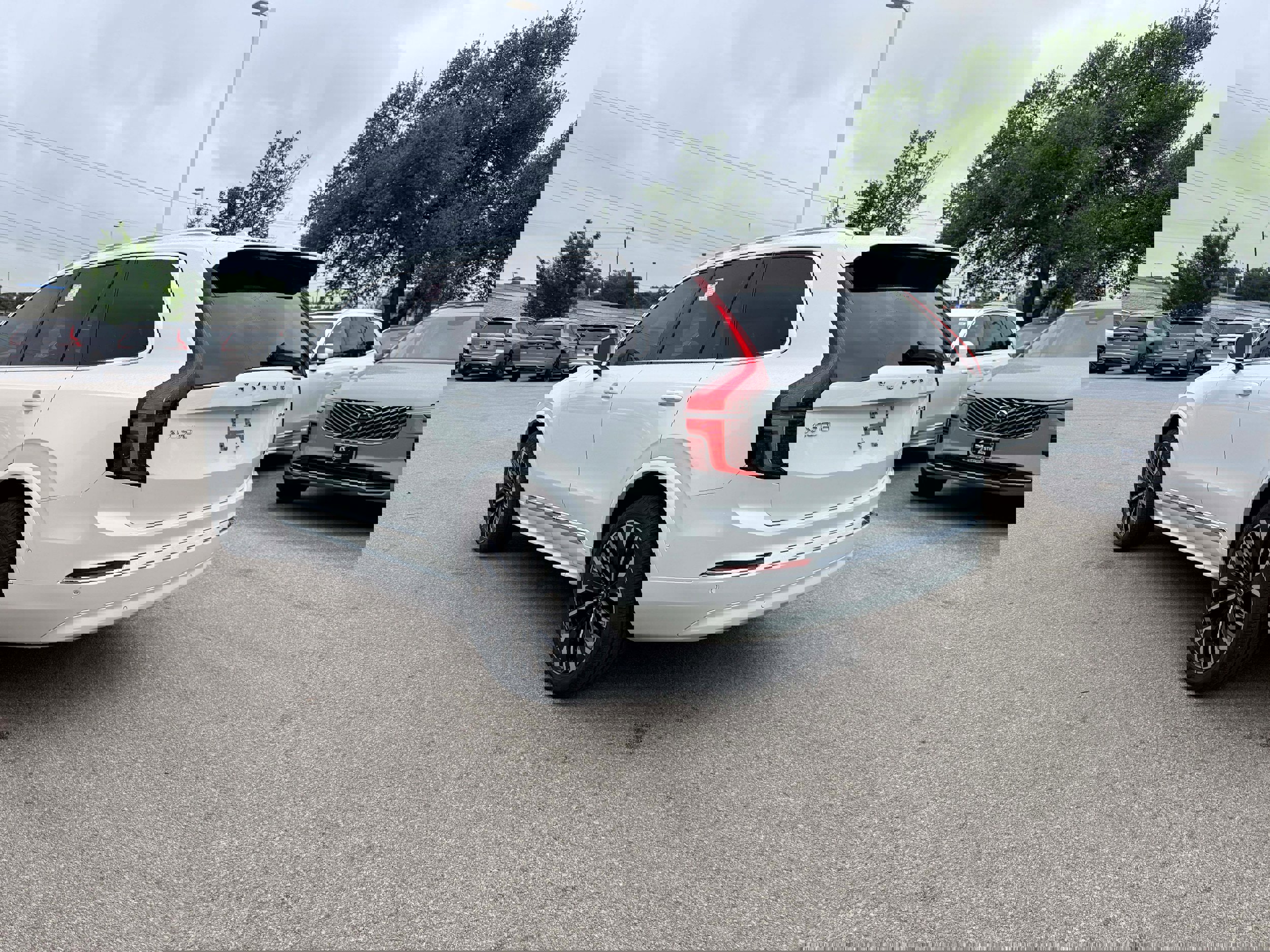 Certified 2025 Volvo XC90 B5 Plus image 4