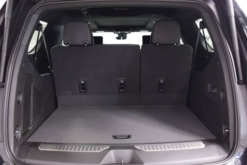 New 2026 Chevrolet Suburban Premier AWD/4WD image 24