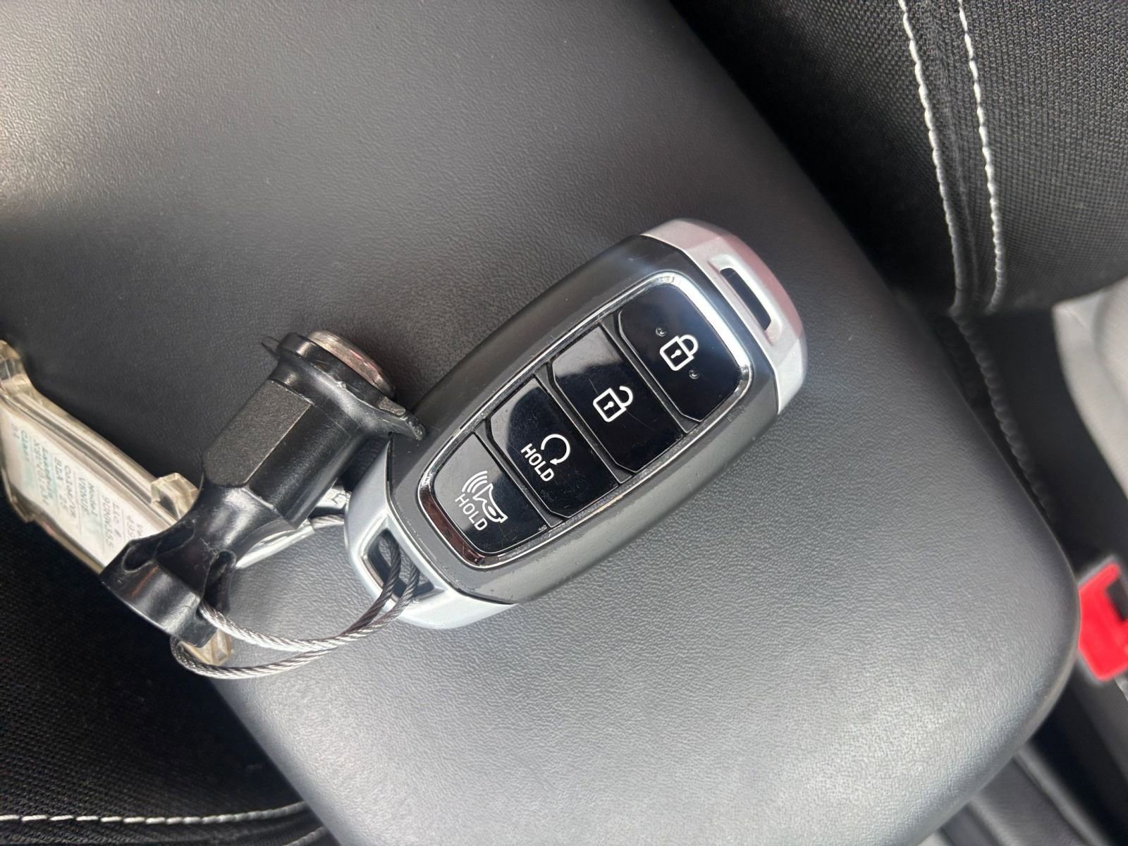 Used 2025 Hyundai Venue SEL image 23