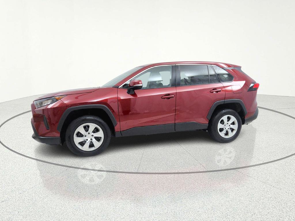 Used 2022 Toyota RAV4 LE AWD/4WD image 4