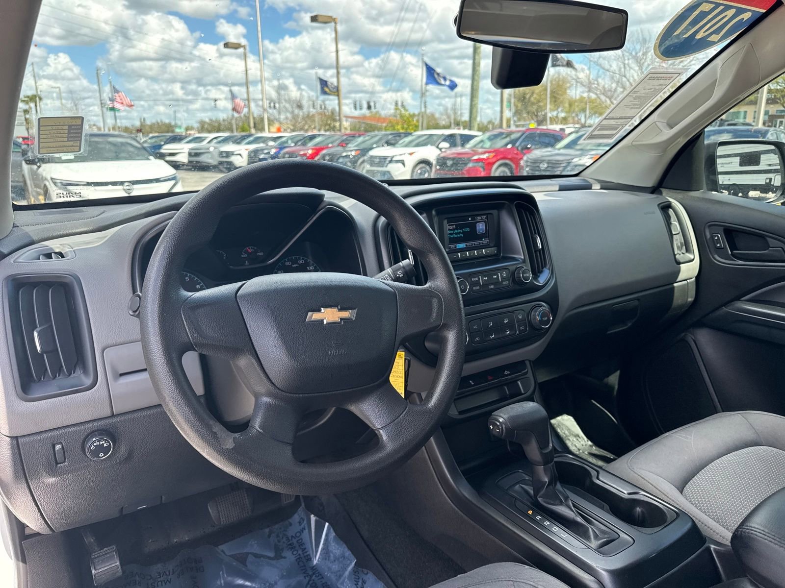 Used 2017 Chevrolet Colorado W/T image 14