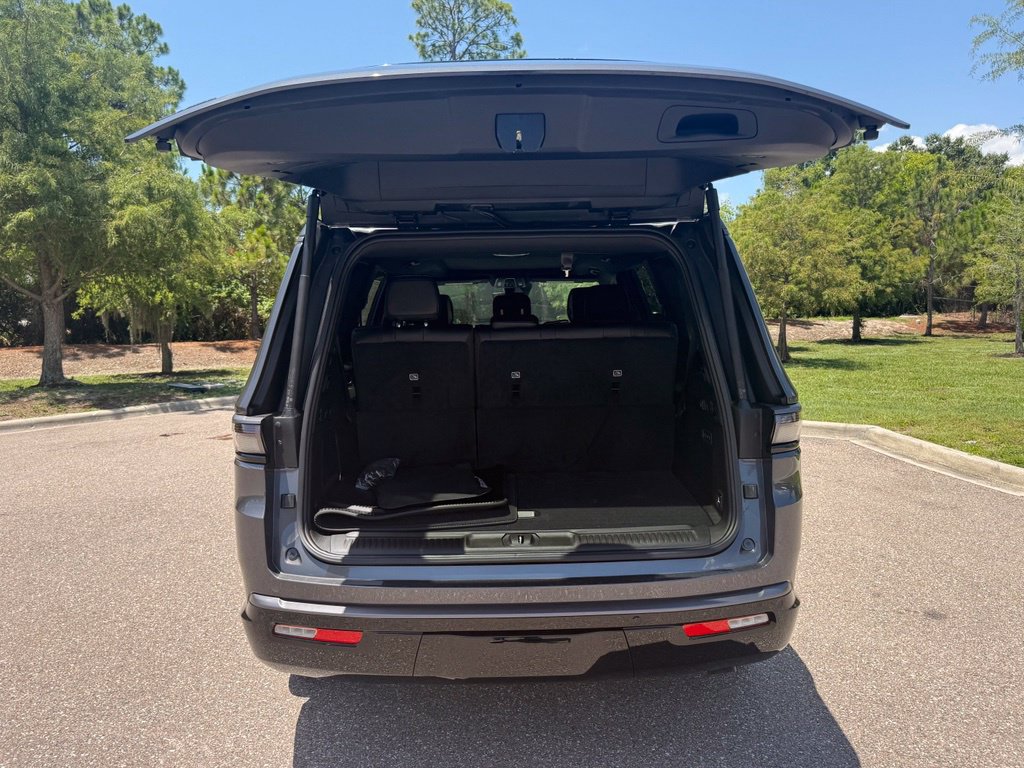New 2026 Jeep Grand Wagoneer Limited AWD/4WD image 40