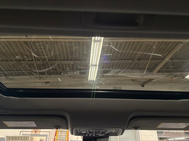 New 2026 GMC Sierra 2500 SLT w/ SLT Convenience Package image 24