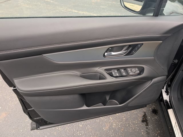 New 2026 Nissan Murano Platinum w/ Cargo Package AWD/4WD image 15