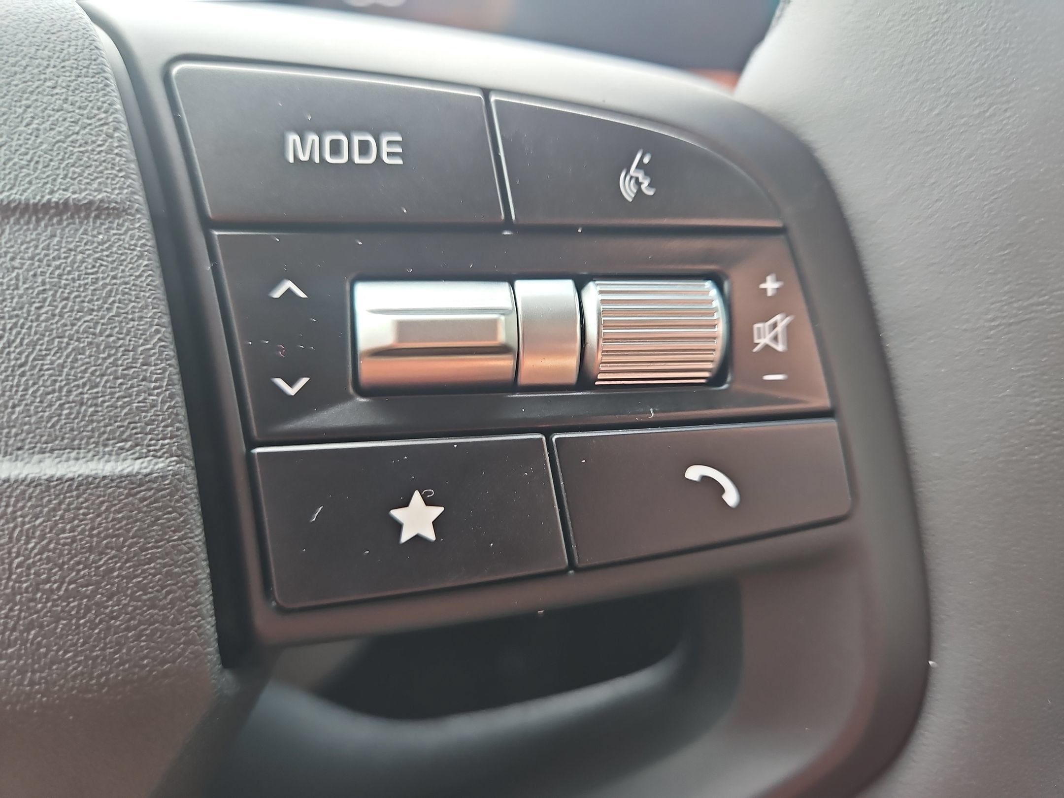 New 2026 Kia Sportage LX FWD image 23