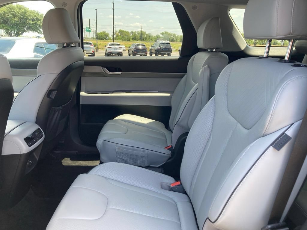 Used 2025 Hyundai Palisade SEL FWD image 9