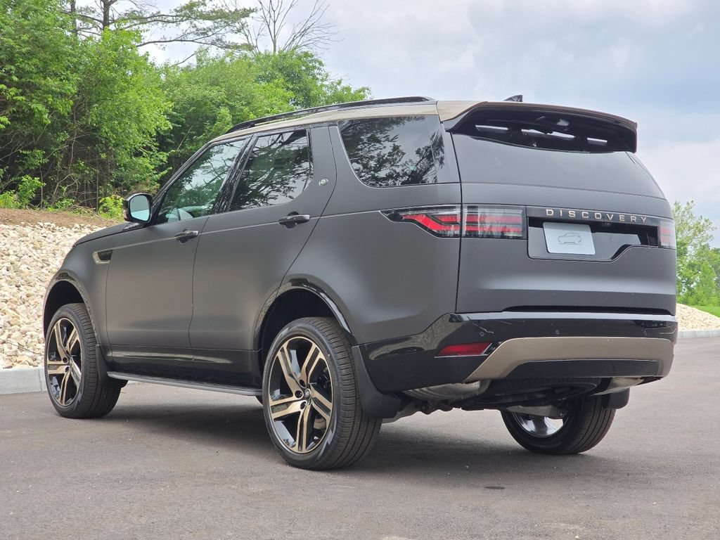 New 2026 Land Rover Discovery Limited Edition AWD/4WD image 4