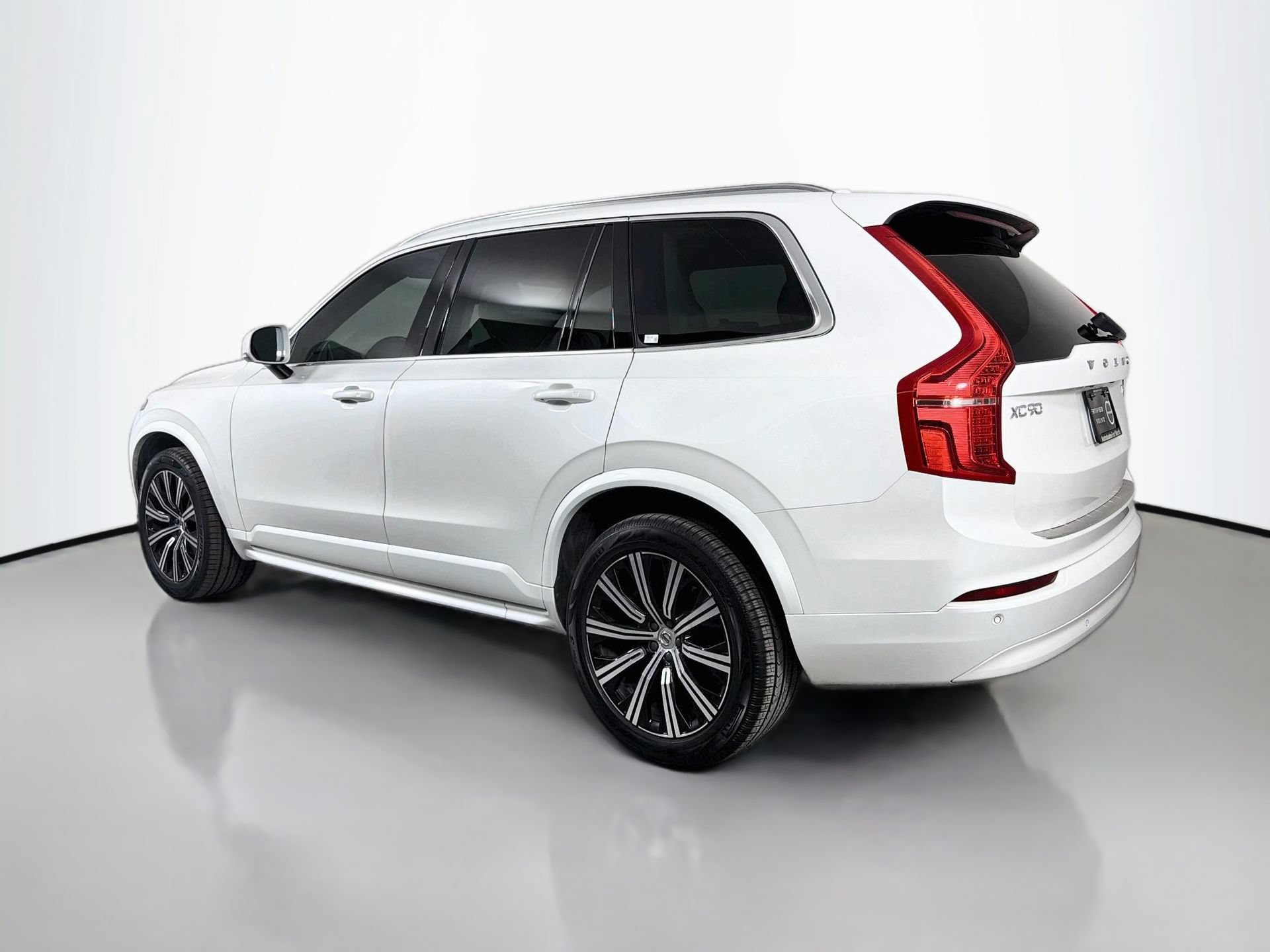 Certified 2023 Volvo XC90 B6 Core w/ Protection Package Premier AWD/4WD image 8