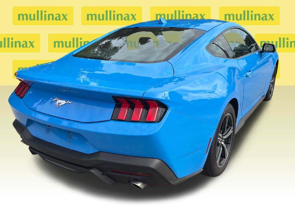 Used 2025 Ford Mustang Coupe RWD image 7