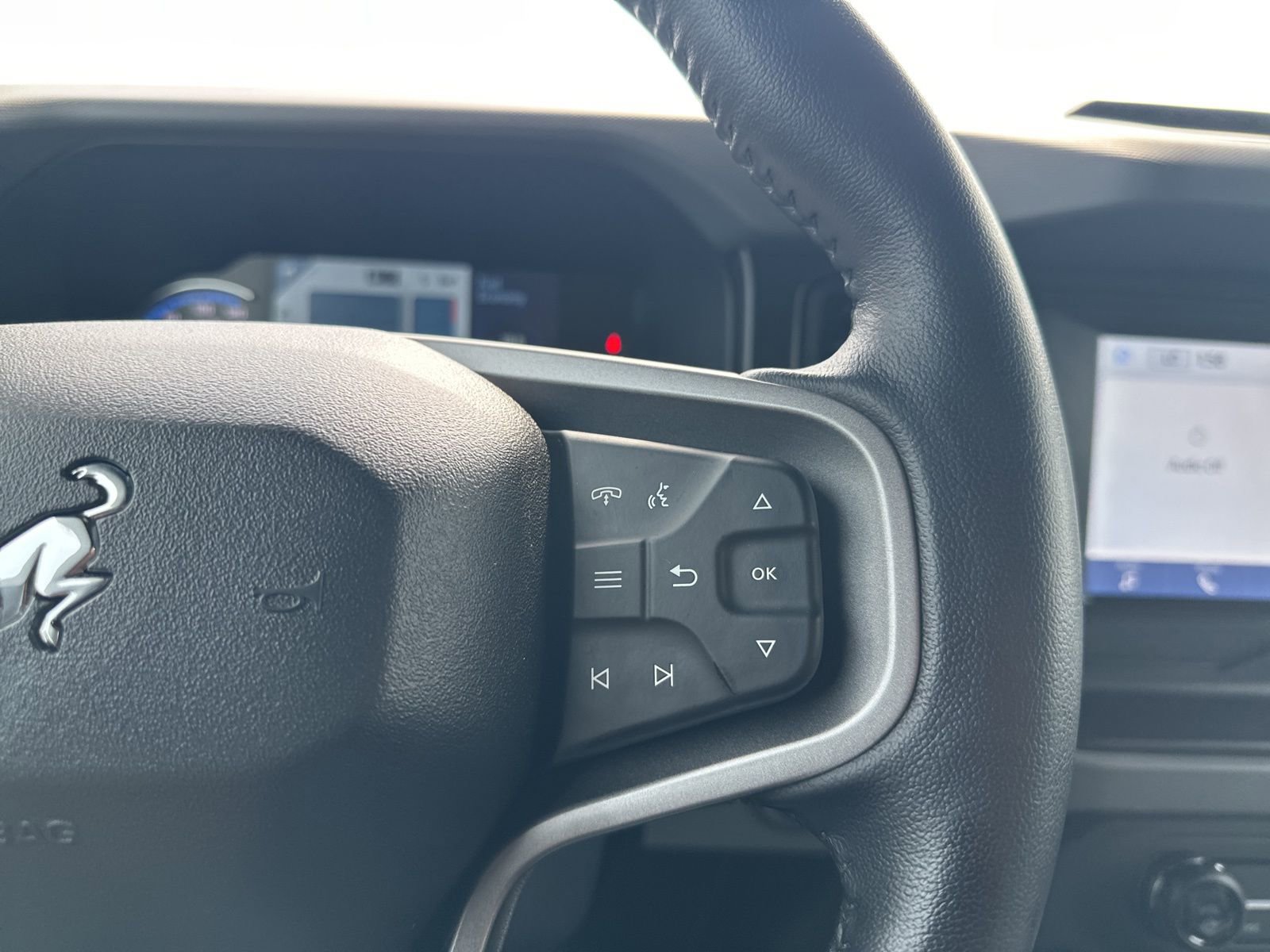 Used 2022 Ford Bronco Black Diamond image 15