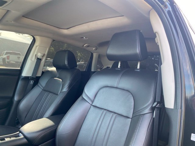 Used 2024 Honda HR-V EX-L image 2