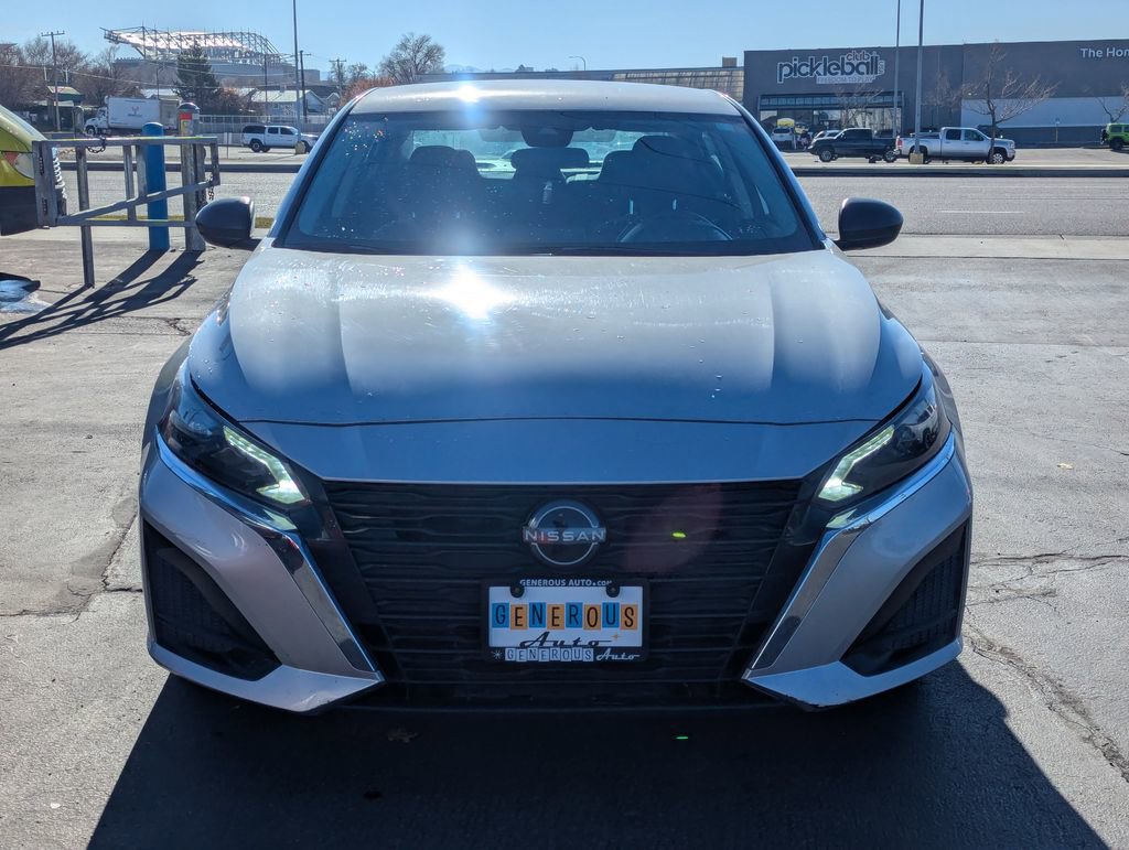 Used 2024 Nissan Altima 2.5 SV FWD image 10