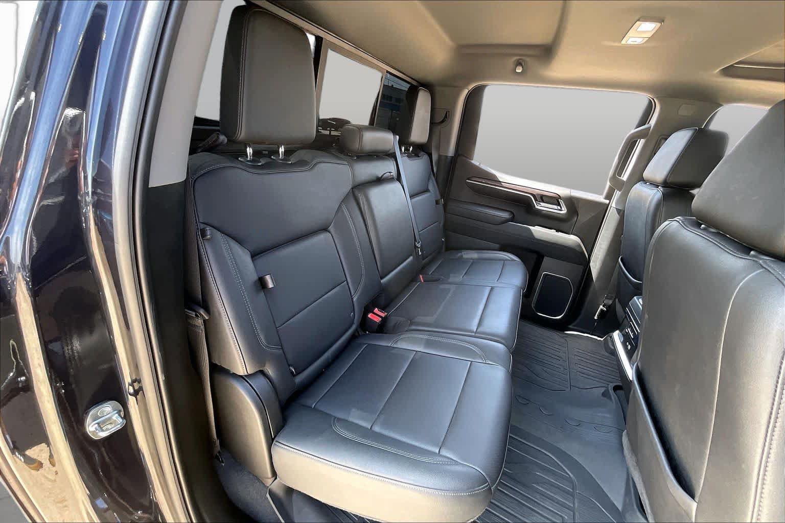 Used 2022 GMC Sierra 1500 SLT w/ SLT Premium Plus Package AWD/4WD image 20